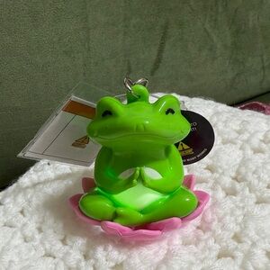 Bath & Body Works Green Frog on Pink Lotus Keychain